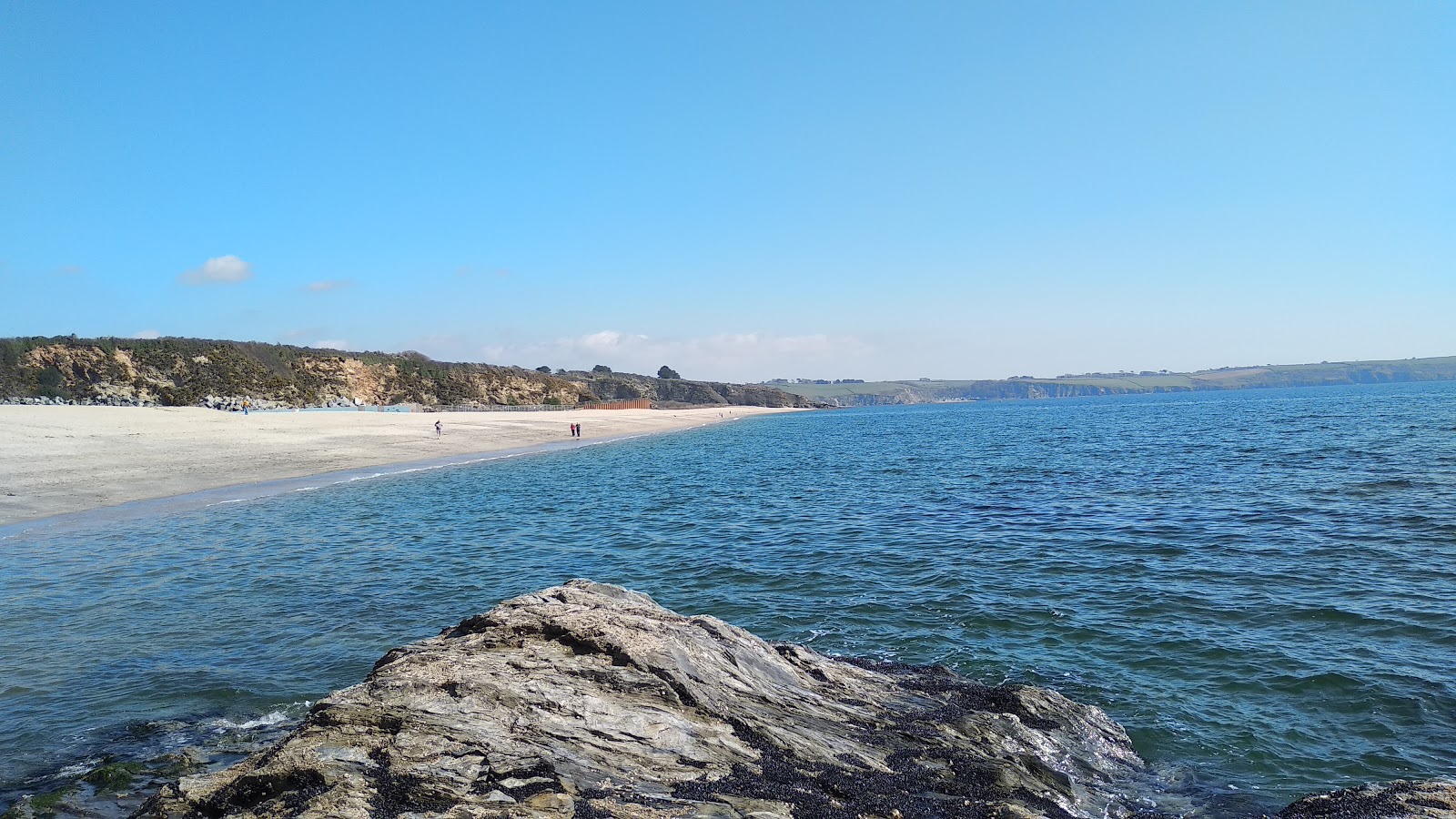 Fotografie cu Carlyon beach - locul popular printre cunoscătorii de relaxare