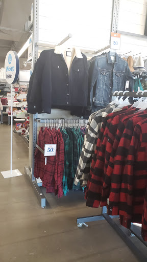 Clothing Store «Old Navy», reviews and photos, 7665 Academy Blvd N, Colorado Springs, CO 80920, USA