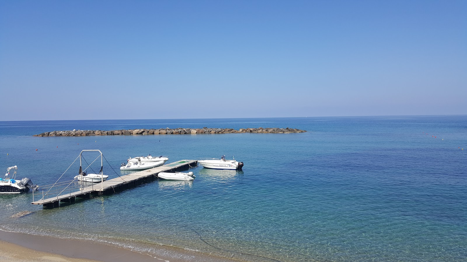 Foto av Spiaggia Diamante med brunsand yta
