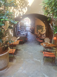 Atmosphère du Restaurant Café De La Cueva à Bormes-les-Mimosas - n°14