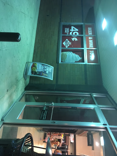 Gas Station «QuikTrip», reviews and photos, 2321 N Beach St, Haltom City, TX 76111, USA