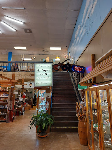 Shopping Mall «Northwest Plaza Shopping Center», reviews and photos, 1601 W Northwest Hwy, Grapevine, TX 76051, USA