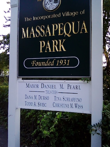 Park «Mansfield Park», reviews and photos, 85 Walker St, Massapequa Park, NY 11762, USA