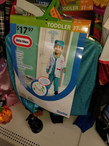 Department Store «Walmart Supercenter», reviews and photos, 235 E Dorset Dr, Dixon, CA 95620, USA