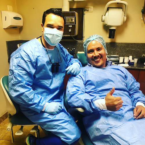 Dr. Victor Manuel Segarra. Odontología Restauradora e Implantes - Dentista