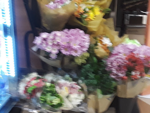 Grocery Store «Quality Food Center», reviews and photos, 460 E North Bend Way, North Bend, WA 98045, USA