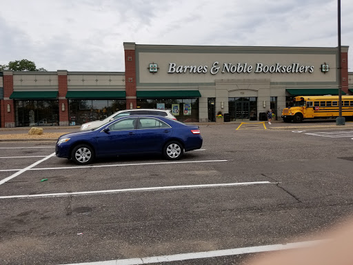 Book Store «Barnes & Noble», reviews and photos, 710 County Hwy 10, Blaine, MN 55434, USA