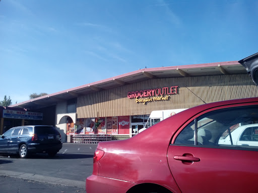 Grocery Store «Grocery Outlet Bargain Market», reviews and photos, 2079 23rd St, San Pablo, CA 94806, USA