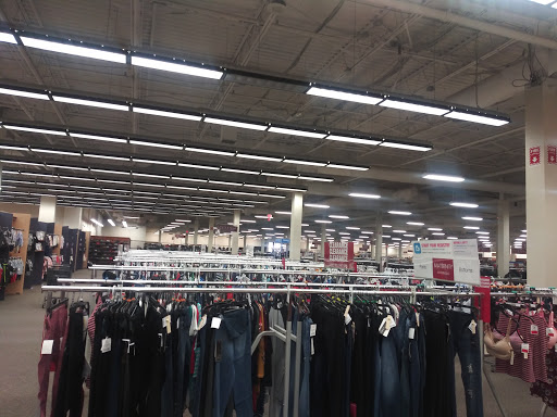 Clothing Store «Burlington Coat Factory», reviews and photos, 6725 E Black Horse Pike, Egg Harbor Township, NJ 08234, USA