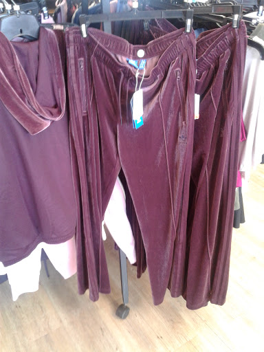 Shopping Mall «Westside Shopping Center», reviews and photos, 2413 Frederick Ave, Baltimore, MD 21223, USA