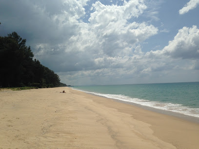 หาดท้ายเหมือง Thai Mueang beach