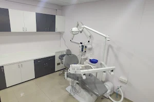 Dentcity Dental Clinic image