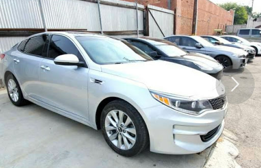 Auto Body Shop «GARYS AUTO COLLISION CENTER», reviews and photos, 24247 Railroad Ave, Newhall, CA 91321, USA