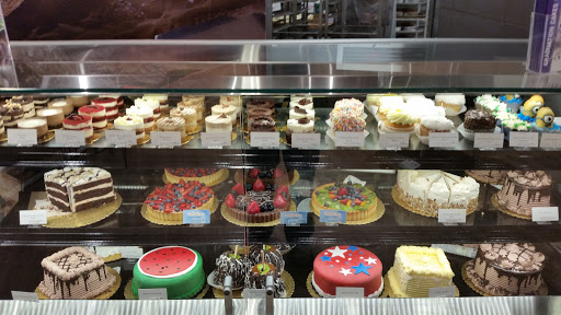 Supermarket «Market 32», reviews and photos, 990 Torringford St, Torrington, CT 06790, USA