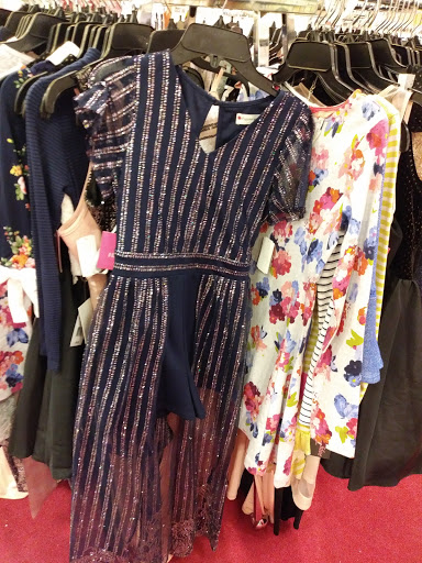 Department Store «Von Maur», reviews and photos, 7700 E Kellogg Dr N, Wichita, KS 67207, USA