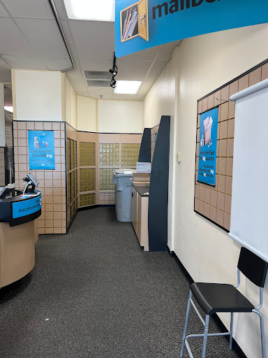 Shipping and Mailing Service «The UPS Store», reviews and photos, 673 Potomac Station Dr, Leesburg, VA 20176, USA