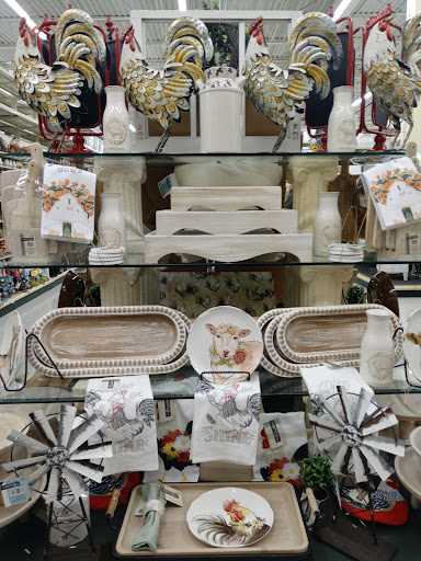 Craft Store «Hobby Lobby», reviews and photos, 200 S Randall Rd, Elgin, IL 60123, USA