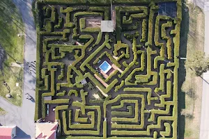 The Garden Maze at Luray Caverns image