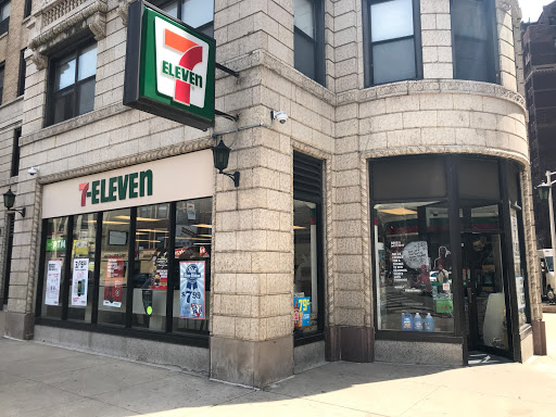 Convenience Store «7-11», reviews and photos, 2757 N Pine Grove Ave, Chicago, IL 60614, USA