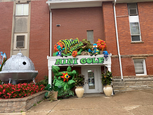 Miniature Golf Course «Alien Vacation 3D Mini Golf Attraction at Castle Noel», reviews and photos, 260 S Court St, Medina, OH 44256, USA