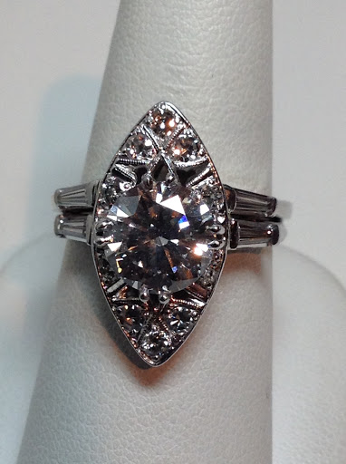 Jeweler «La Jolla Fine Jewelry», reviews and photos, 111 S Main St, Chelsea, MI 48118, USA