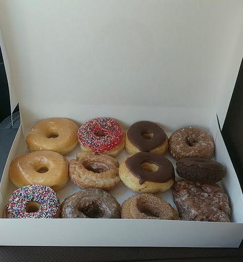 Donut Shop «Good Things Donuts», reviews and photos, 625 Eglin Pkwy NE, Fort Walton Beach, FL 32547, USA