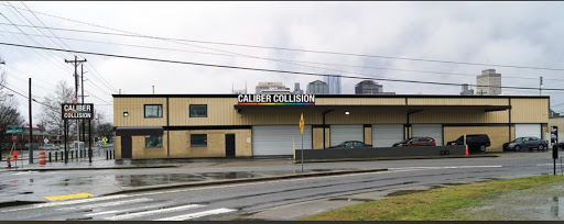 Auto Body Shop «ABRA Auto Body & Glass», reviews and photos, 921 2nd Ave N, Nashville, TN 37201, USA