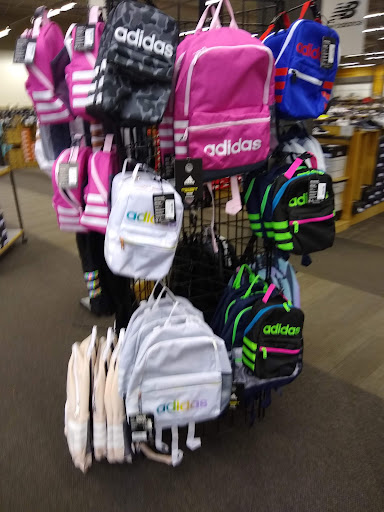 Shoe Store «DSW Designer Shoe Warehouse», reviews and photos, 113 Mill Plain Rd, Danbury, CT 06811, USA