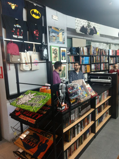 ➤ Tienda Comics Madrid ⊛ Elektra Cómic