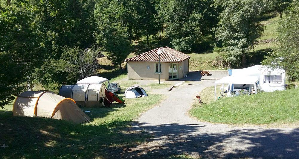 Camping municipal les Chataîgniers à Eyzahut (Drôme 26)