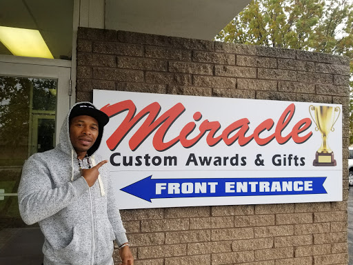 Engraver «Miracle Custom Awards & Gifts», reviews and photos, 565 Wolf Ledges Pkwy, Akron, OH 44311, USA