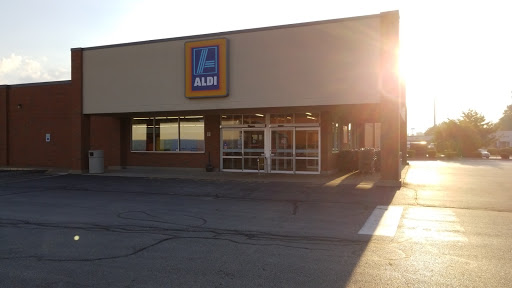 Supermarket «ALDI», reviews and photos, 2505 N Hwy 67, Florissant, MO 63033, USA