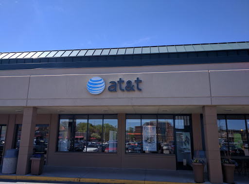 AT&T, 2132 Ford Pkwy, St Paul, MN 55116, USA, 