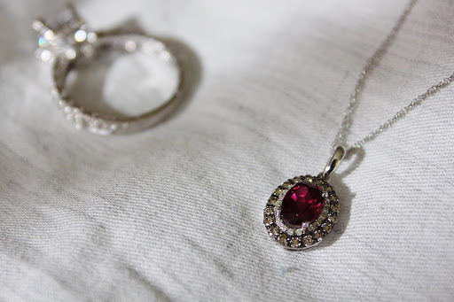 Jewelry Store «A&J Jewelers», reviews and photos, 1575 Scenic Hwy N #200, Snellville, GA 30078, USA