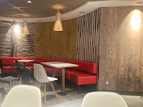 Atmosphère du Restaurant servant le petit-déjeuner McDonald's Ledru Rollin à Paris - n°1