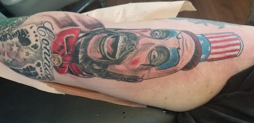 Tattoo Shop «Firefly Tattoo», reviews and photos, 920 N State St #4-5, Girard, OH 44420, USA