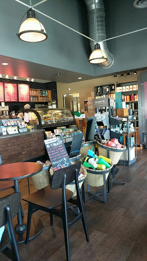 Coffee Shop «Starbucks», reviews and photos, 131 Landings Blvd, Winter Haven, FL 33880, USA
