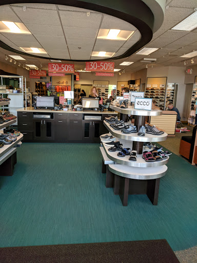 Shoe Store «Schuler Shoes: Burnsville», reviews and photos, 921 County Rd 42 W, Burnsville, MN 55306, USA