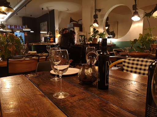 Información y opiniones sobre No-lugar the art company de Sevilla