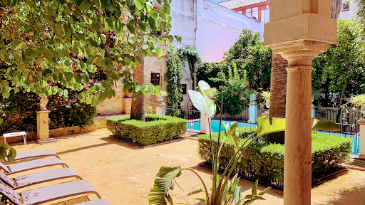 Villa Elvira, exclusive Pool and Gardens in the heart of Sevilla