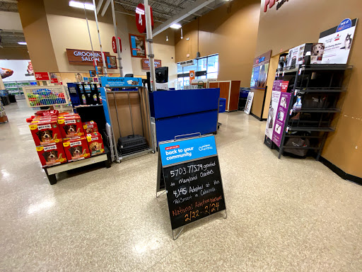 Pet Supply Store «PetSmart», reviews and photos, 6501 Baltimore National Pike, Catonsville, MD 21228, USA