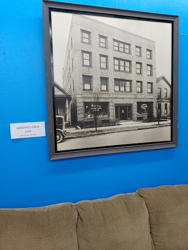 Thrift Store «Wabash Valley Goodwill Industries, Inc.», reviews and photos