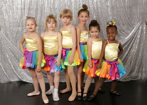 Ballroom «Rhythm & Grace Ballroom Dance Studio», reviews and photos, 15027 Madison Ave, Lakewood, OH 44107, USA