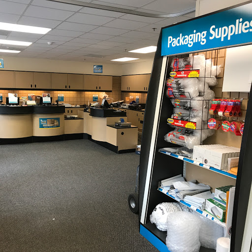 Shipping Service «The UPS Store Clarendon», reviews and photos, 3033 Wilson Blvd Ste E, Arlington, VA 22201, USA