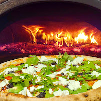 Plats et boissons du Pizzas à emporter La Bonne Pizza à Porte des Pierres Dorées - n°2