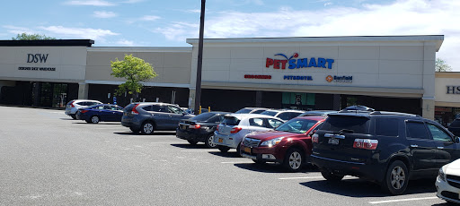 Shopping Mall «Crossroads Shopping Center», reviews and photos, 409 Tarrytown Rd, White Plains, NY 10607, USA