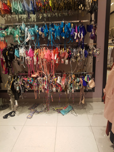 Clothing Store «Forever 21», reviews and photos, 5000 S Arizona Mills Cir #590, Tempe, AZ 85282, USA