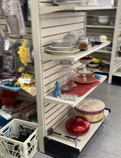 Thrift Store «Right Stuff Bargain Center», reviews and photos, 7480 Parkway Dr #110, Leeds, AL 35094, USA