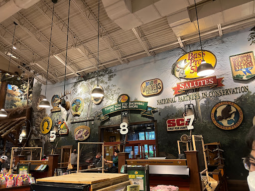 Sporting Goods Store «Bass Pro Shops», reviews and photos, 1000 Basspro Dr, Houston, TX 77047, USA