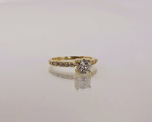 Jewelry Repair Service «M.E. Jewelry», reviews and photos, 607 SE Everett Mall Way, Everett, WA 98208, USA